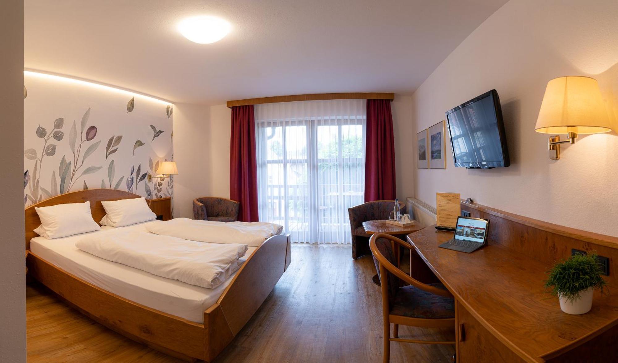 Zum Dallmayr Hotel Garni Berching Exterior photo