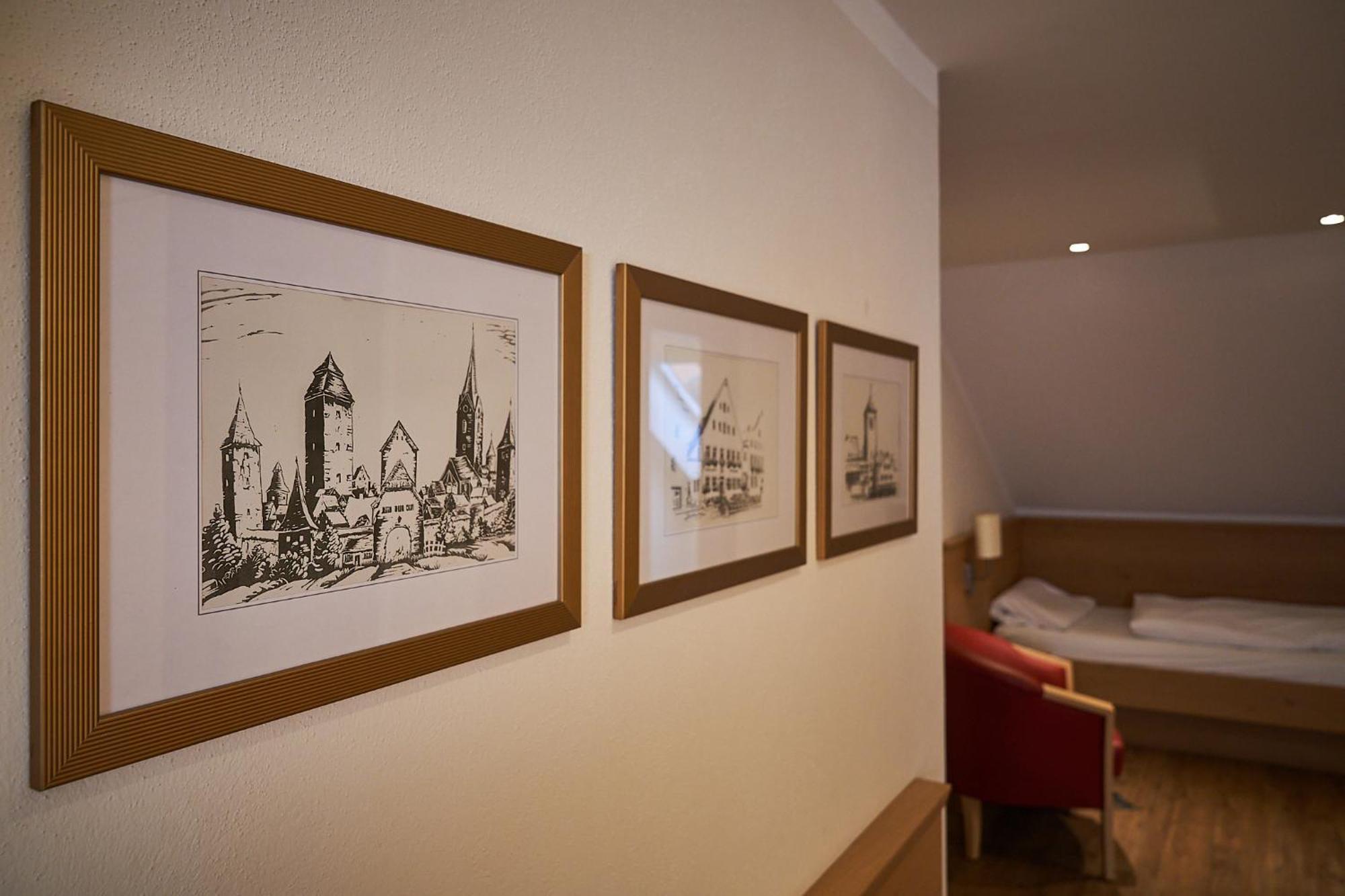 Zum Dallmayr Hotel Garni Berching Room photo