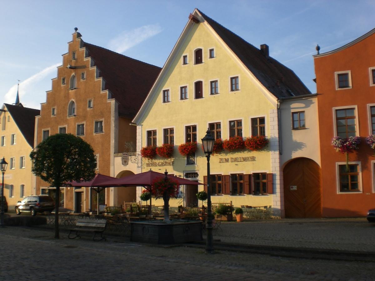 Zum Dallmayr Hotel Garni Berching Exterior photo